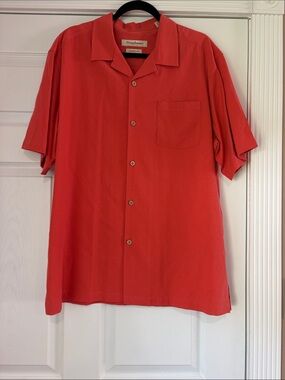 Final sale-Tommy Bahama Coral-Red silk- like new-Short-Sleeve Camp Shirt